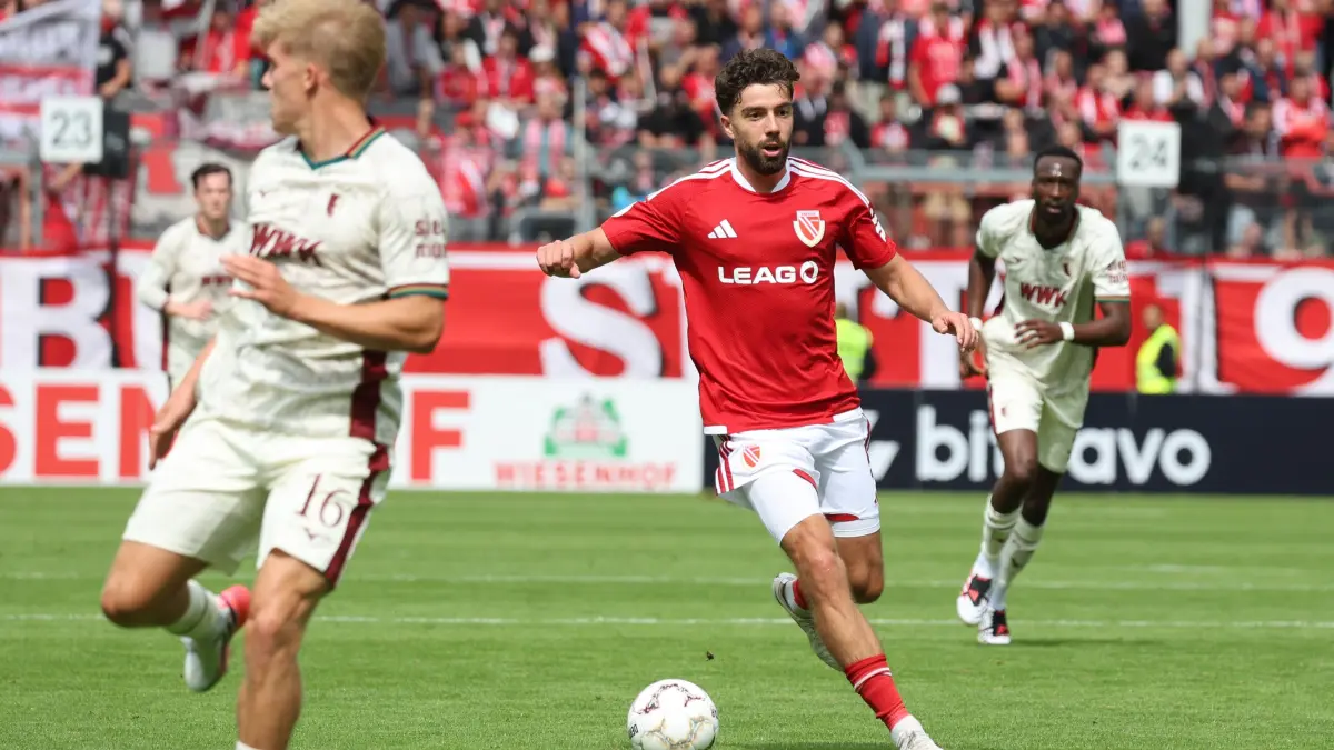 Fussball DFB-Pokal 1. Hauptrunde 2026/2027 FC Energie Cottbus - FC Augsburg: 5 Dominik Pelivan (Energie Cottbus)