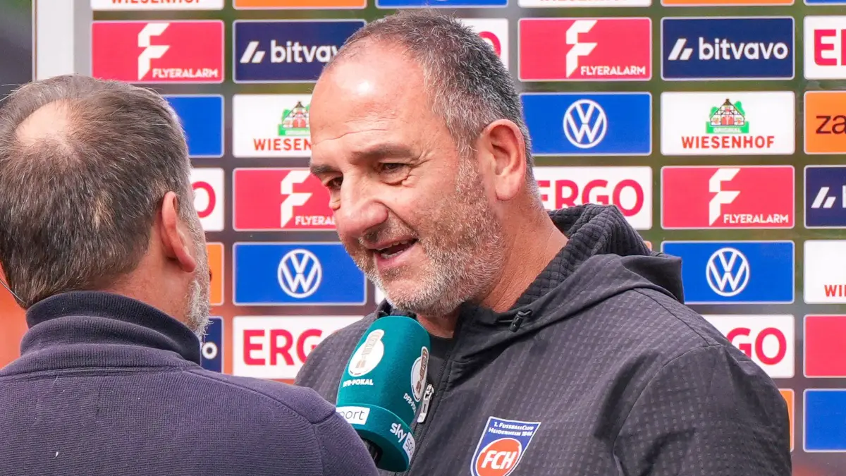 Frank Schmidt, Trainer des 1. FC Heidenheim, fand nach dem Pokal-Aus beim SSV Jeddeloh II, deutliche Worte mit Blick auf das Heimspiel gegen die SG Dynamo Dresden.