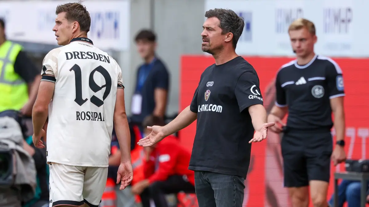 1. FC Heidenheim 1846 vs. SG Dynamo Dresden, Fussball, Maenner, 2. Bundesliga, Saison 2026/2027, Hinrunde, 3. Spieltag, 29.08.2026: Enttaeuschung, Frust bei Cheftrainer Thomas Stamm SG Dynamo Dresden, 1. FC Heidenheim 1846 vs. SG Dynamo Dresden, Fussball, Maenner, 2. Bundesliga, Saison 2026/2027, Hinrunde, 3. Spieltag, 29.08.2026 DFB regulations prohibit any use of photographs as image sequences and/or quasi-video Heidenheim Baden-Wuerttemberg Deutschland *** Disappointment and frustration for head coach Thomas Stamm of SG Dynamo Dresden 1 FC Heidenheim 1846 vs. SG Dynamo Dresden soccer men s 2. Bundesliga 20262027 season First Half of the Season, Matchday 3, August 29, 2026. DFB regulations prohibit any use of photographs as image sequences and/or quasi-video. Heidenheim, Baden-Württemberg, Germany Copyright: xkolbert-press/MartinxAgüerax