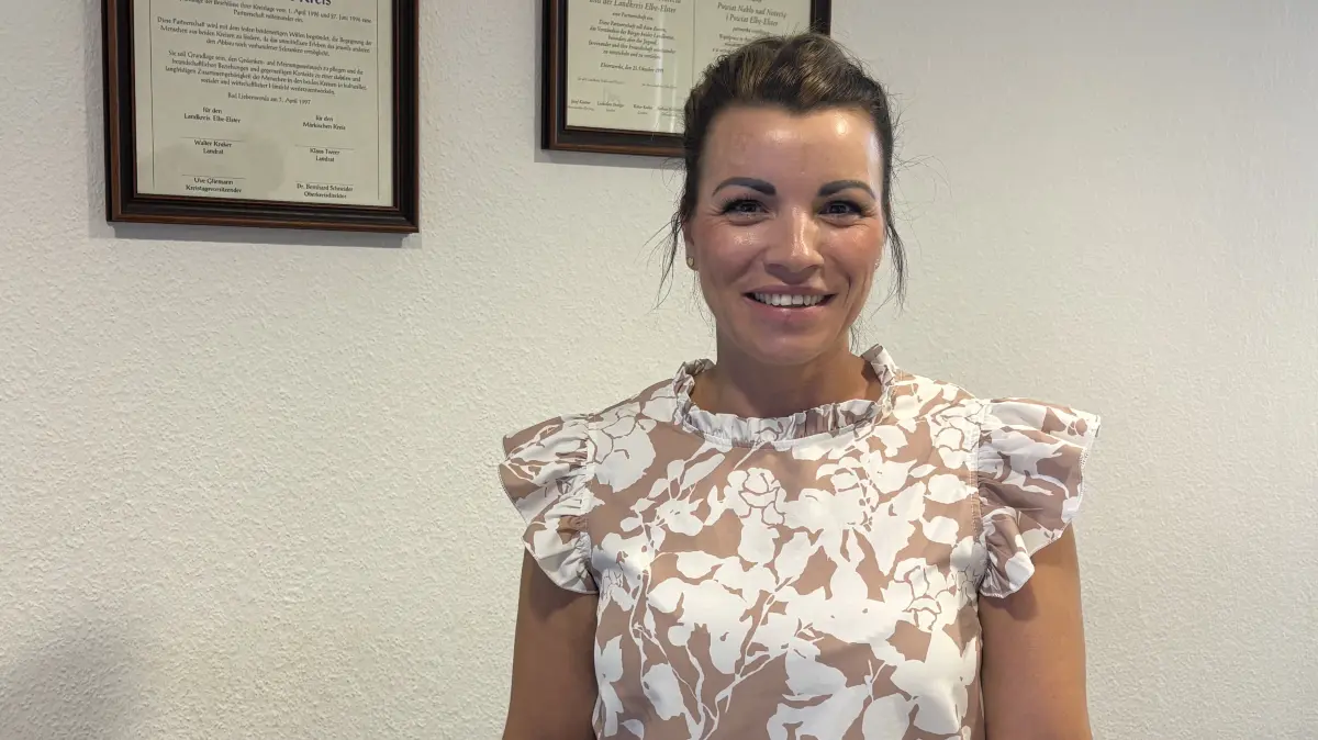 Janine Kaiser informiert in Herzberg über Wege, Fördermöglichkeiten und organisatorische Fragen rund um die Meisterausbildung. Die HWK bietet ergänzende Hinweise für alle, die beruflich weiterkommen möchten.