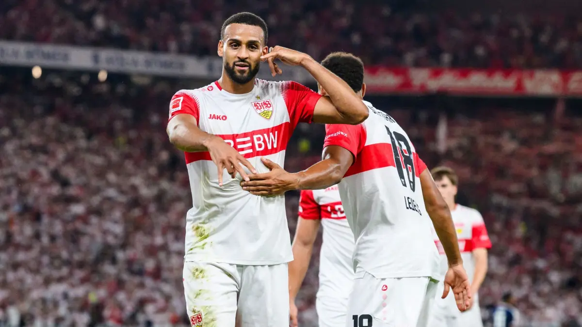 VfB Stuttgart - 1. FC Köln: 04.09.2026, Baden-Württemberg, Stuttgart: Fußball, Männer: Bundesliga, VfB Stuttgart - 1. FC Köln, 2. Spieltag, MHPArena. Josha Vagnoman (l, VfB Stuttgart) jubelt nach seinem Tor zum 4:1. Foto: Tom Weller/dpa - WICHTIGER HINWEIS: Gemäß den Vorgaben der Bundesliga bzw. des DFB Deutscher Fußball-Bund ist es untersagt, in dem Stadion und/oder vom Spiel angefertigte Fotoaufnahmen in Form von Sequenzbildern und/oder videoähnlichen Fotostrecken zu verwerten bzw. verwerten zu lassen. +++ dpa-Bildfunk +++