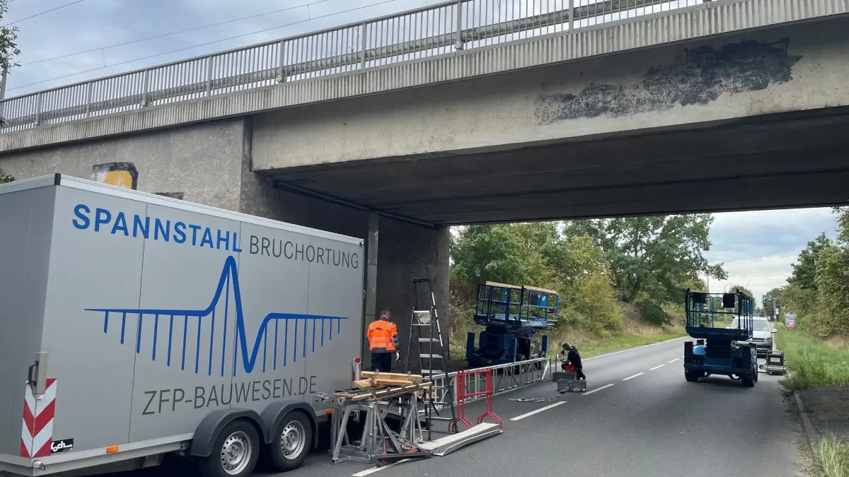 Die B101 in Elsterwerda ist am Ortseingang aus Richtung Bad Liebenwerda kommend gesperrt. Eine Brückenprüfung ist angesetzt.