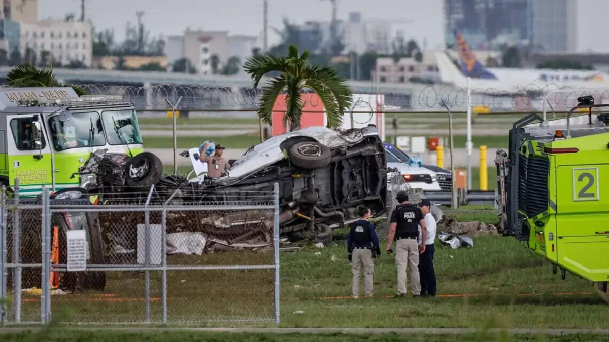 US-NEWS-MIAMI-CARGO-PLANE-CRASH-3-MI: US-NEWS-MIAMI-CARGO-PLANE-CRASH-3-MI An Amazon Prime Air Boeing 767 crashes off the runway and crushes a vehicle west of Miami International Airport in Miami on Sunday, Sept. 6, 2026. Al Diaz/Miami Herald/TNS EDITORIAL USE ONLY Copyright: xALDIAZx/xMIAMIxHERALDx 184051536W ALxDIAZx krtphotoslive966575