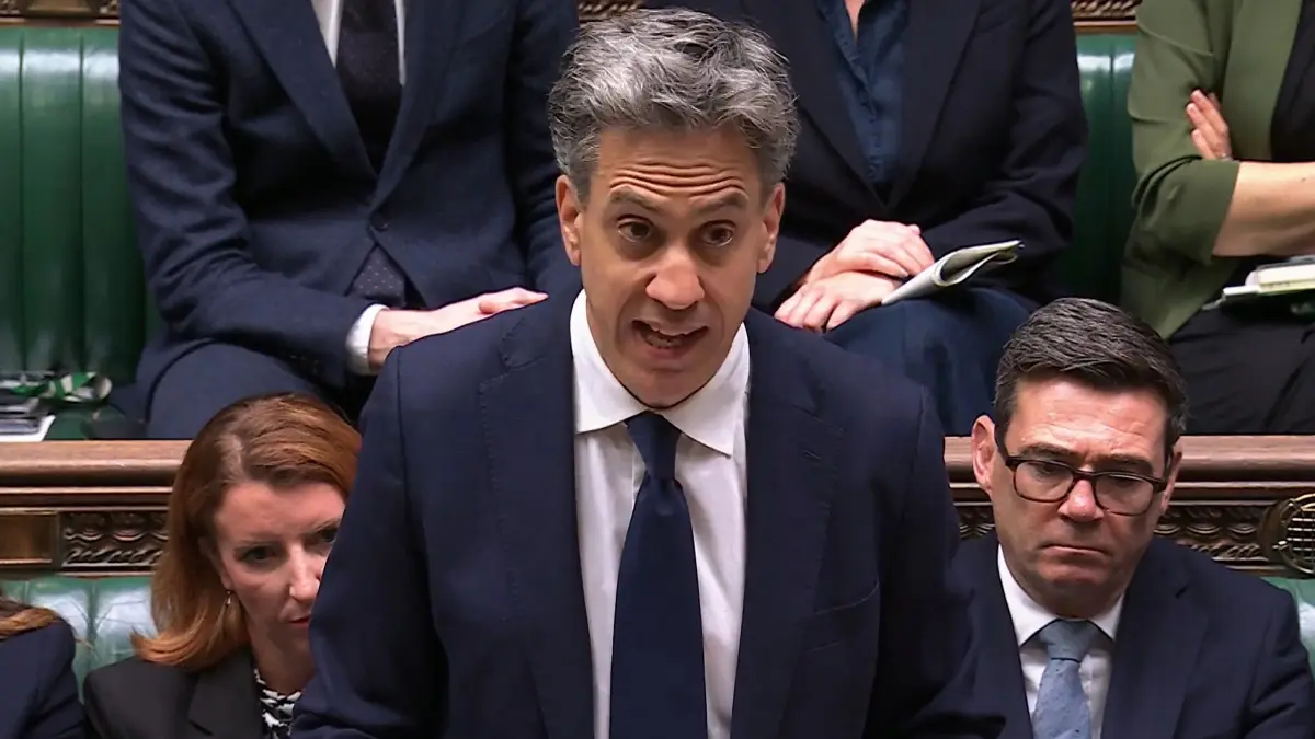 BRITAIN-ISRAEL-PALESTINIANS-DIPLOMACY-TRADE: In this video grab taken from footage broadcast by the UK Parliamentary Recording Unit (PRU) via the Parliament TV website in the House of Commons on September 8, 2026, Britain's Foreign Secretary Ed Miliband delivers a speech on an import ban of goods from illegal settlements in occupied Palestinian territories. (Photo by PRU / AFP) / RESTRICTED TO EDITORIAL USE - NO USE FOR ENTERTAINMENT, SATIRICAL, ADVERTISING PURPOSES - MANDATORY CREDIT " AFP PHOTO / PRU "