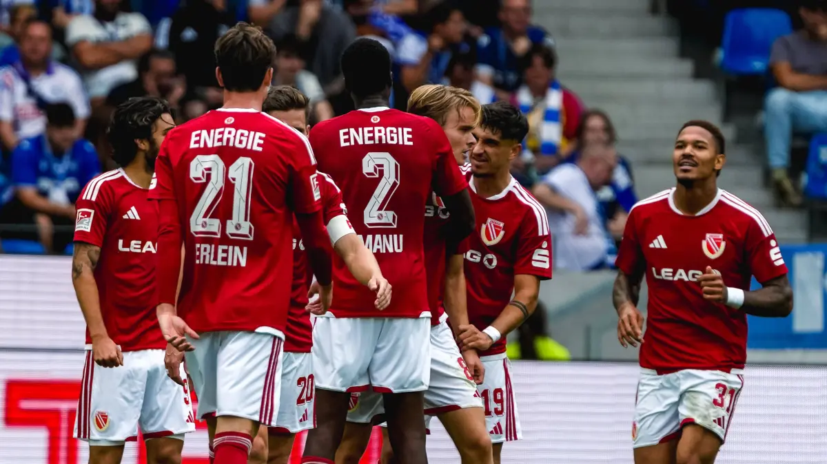 Fussball 2.Bundesliga, Karlsruher SC - Energie Cottbus: 13.09.2026, xwppx, Fussball 2.Bundesliga, Karlsruher SC - Energie Cottbus v.l. Jubel nach 0:1 durch Lukas Michelbrink Energie Cottbus DFL/DFB REGULATIONS PROHIBIT ANY USE OF PHOTOGRAPHS as IMAGE SEQUENCES and/or QUASI-VIDEO Karlsruhe *** September 13, 2026, xwppx, Soccer 2. Bundesliga, Karlsruher SC vs. Energie Cottbus Celebrations after Lukas Michelbrinks 01 goal. Energie Cottbus. DFL and DFB regulations prohibit any use of photographs as image sequences and/or quasi-video. Karlsruhe