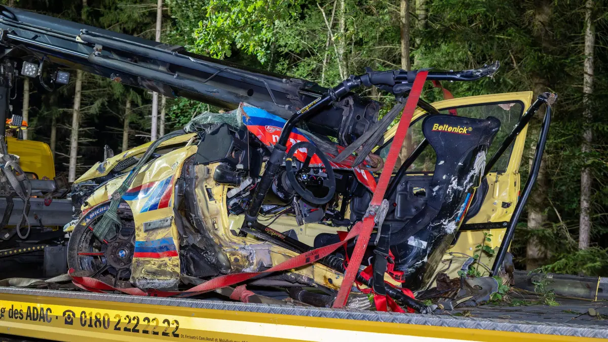 Beim 12. Oberlausitzer Dreiecksrennen bei Bertsdorf-Hörnitz ist es zu einem schweren Unfall mit tödlichem Ausgang gekommen. Dabei kam ein 60-jähriger Rennfahrer ums Leben.