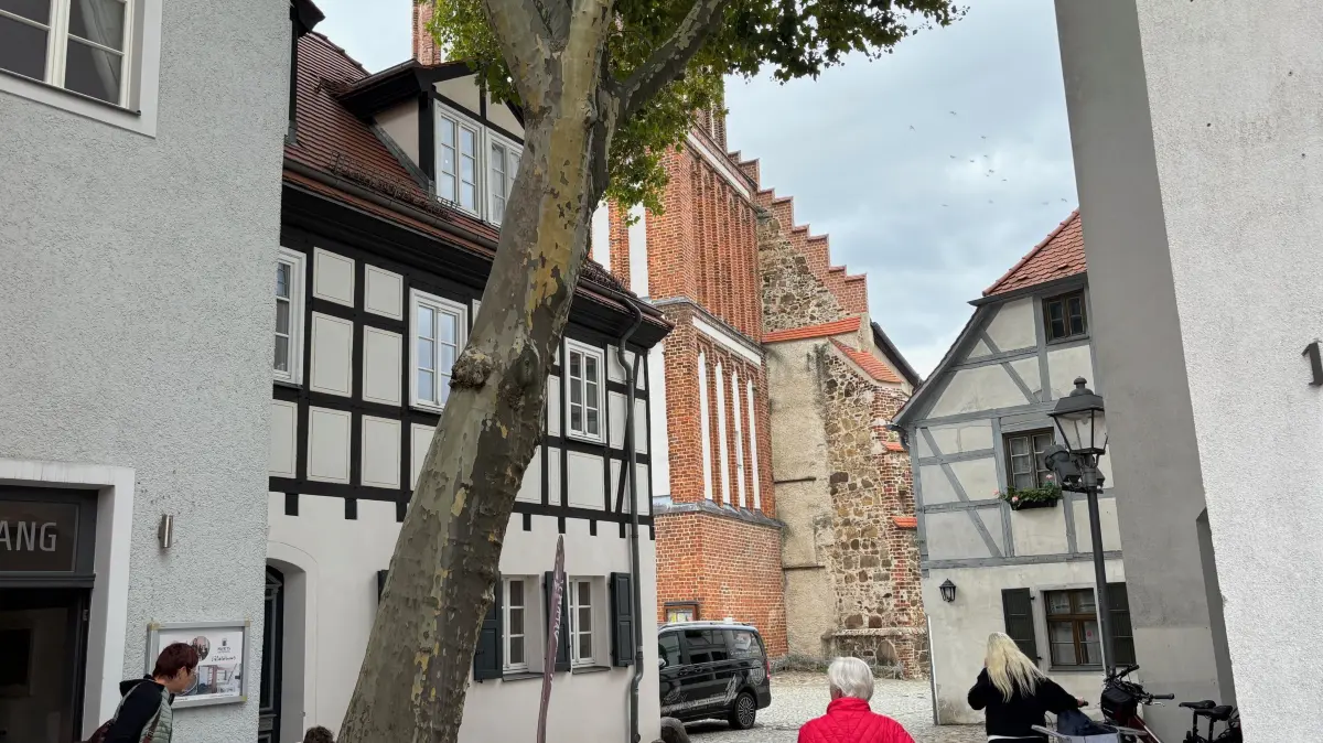 Blick in die Senftenberger Altstadt. Im Jahr 2029 jährt sich die urkundliche Ersterwähnung des Ortes zum bereits 750. Mal.