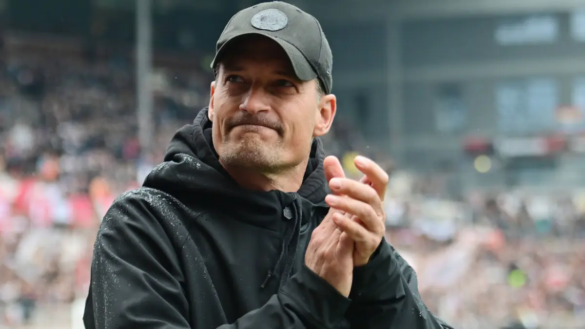 GER; 1. FBL, FC St. Pauli vs VfL Wolfsburg: GER 1. FBL, FC St. Pauli vs VfL Wolfsburg / 16.05.2026, GER 1. FBL, FC St. Pauli vs VfL Wolfsburg im Bild Trainer Alexander Blessin Pauli 25_26 *** GER 1 FBL, FC St Pauli vs VfL Wolfsburg 16 05 2026, GER 1 FBL, FC St Pauli vs VfL Wolfsburg in the picture Coach Alexander Blessin Pauli 25 26 nordphotoxGmbH/xWitke nph00002