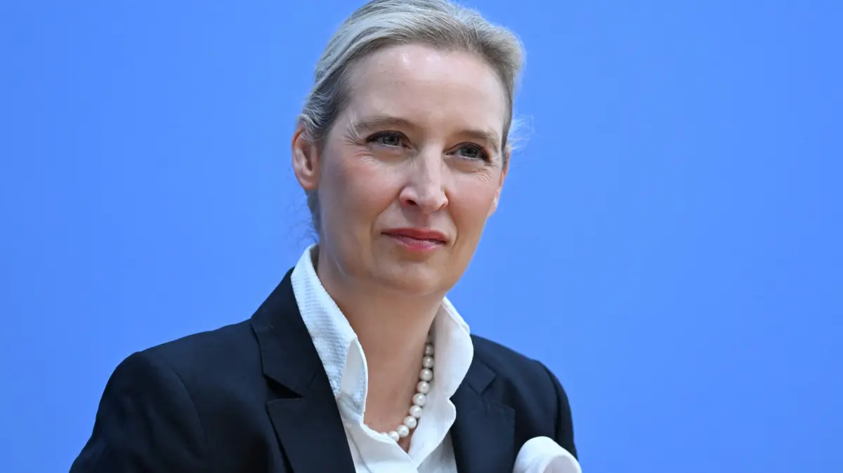 GERMANY-POLITICS-VOTE-STATE-BERLIN-MECKLENBURG-WESTERN POMERANIA: The co-leader of the far-right Alternative for Germany (AfD) party Alice Weidel attends a press conference one day after state elections in Berlin and Mecklenburg-Western Pomerania, in Berlin on September 21, 2026. (Photo by RALF HIRSCHBERGER / AFP)