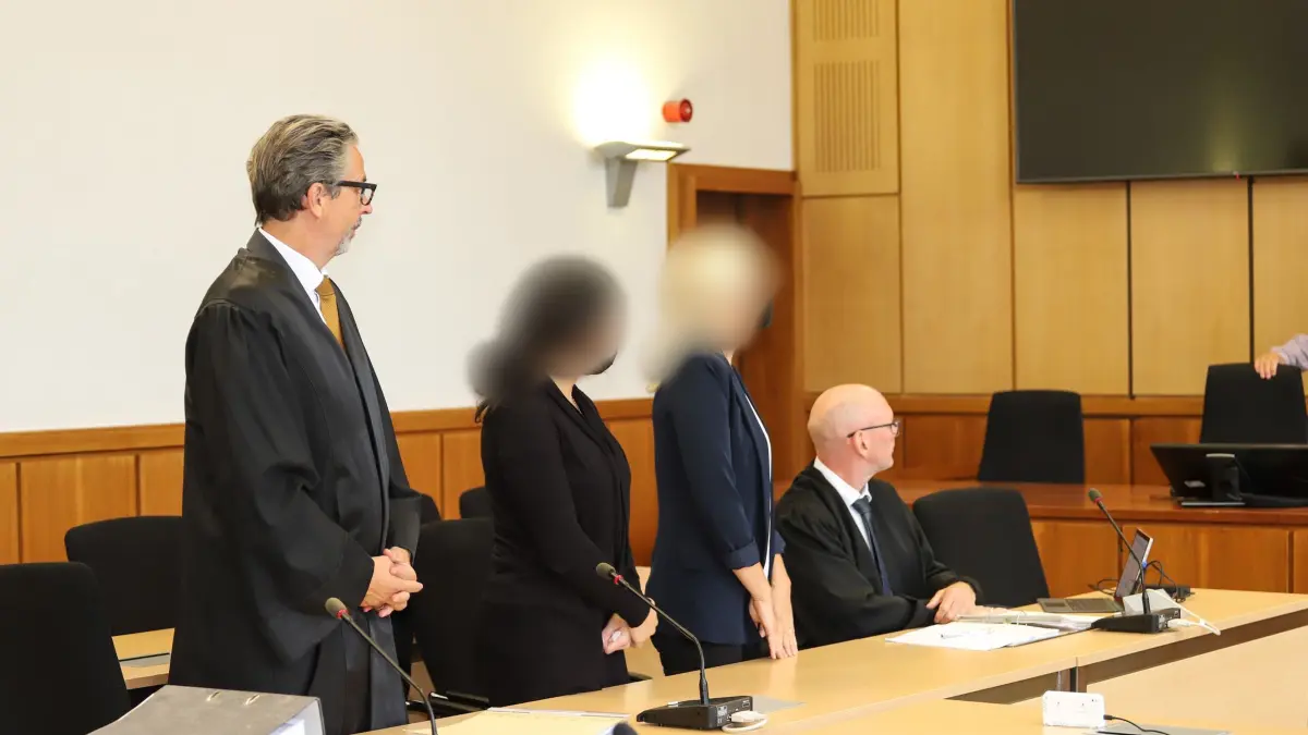 Polizeikollegen im Kugelhagel alleingelassen - Berufungsprozess: Zwei Polizeibeamtinnen stehen im Prozess vor dem Langericht Hagen. (zu dpa: «Urteil: Zwei Polizistinnen aus Beamtenverhältnis «entfernt»»)