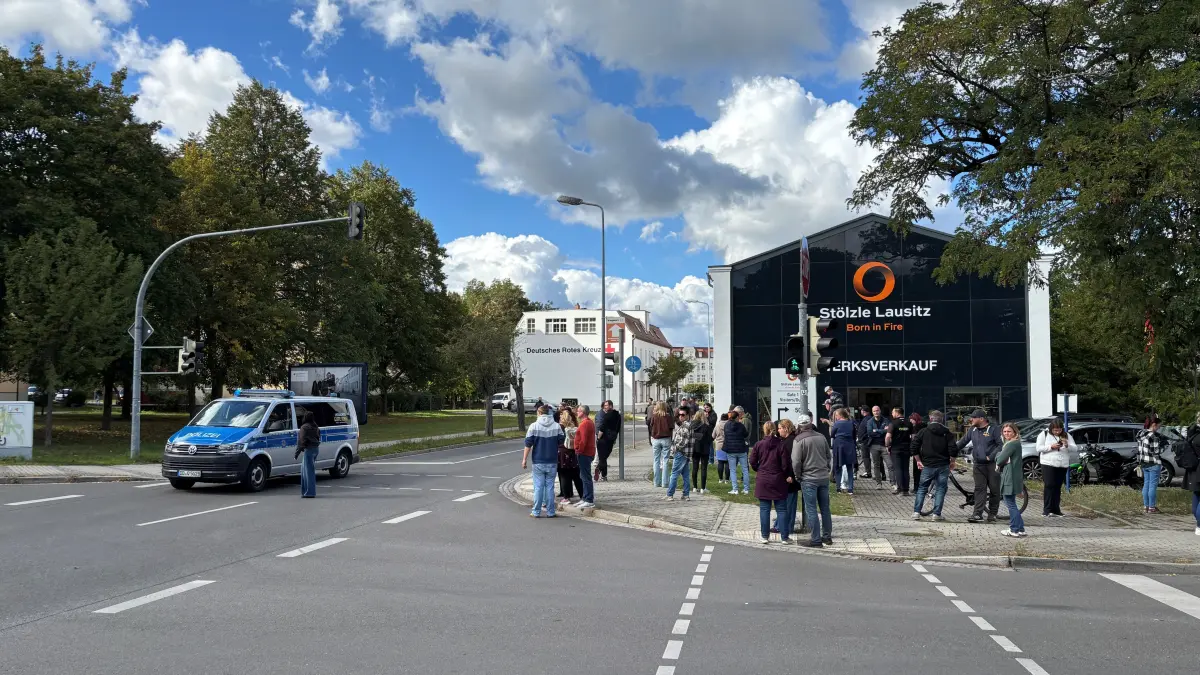 Am Landau-Gymnasium in Weißwasser ist ein Amokalarm ausgelöst worden.