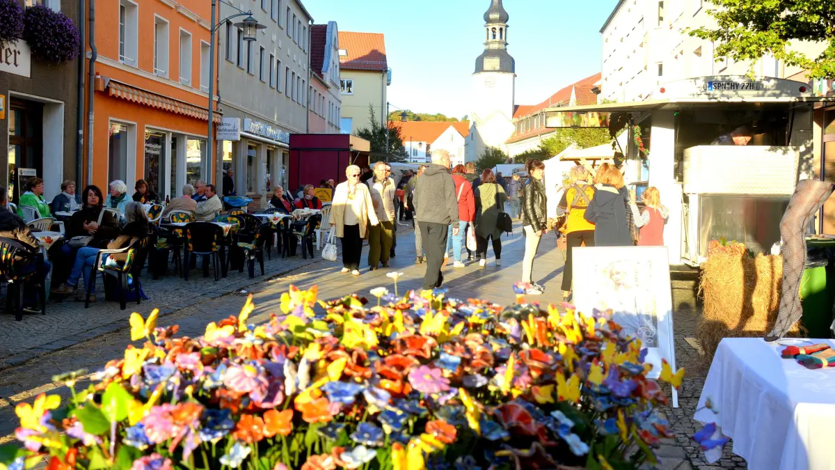 Der Herbstmarkt lockt am Wochenende in die Innenstadt von Spremberg.
