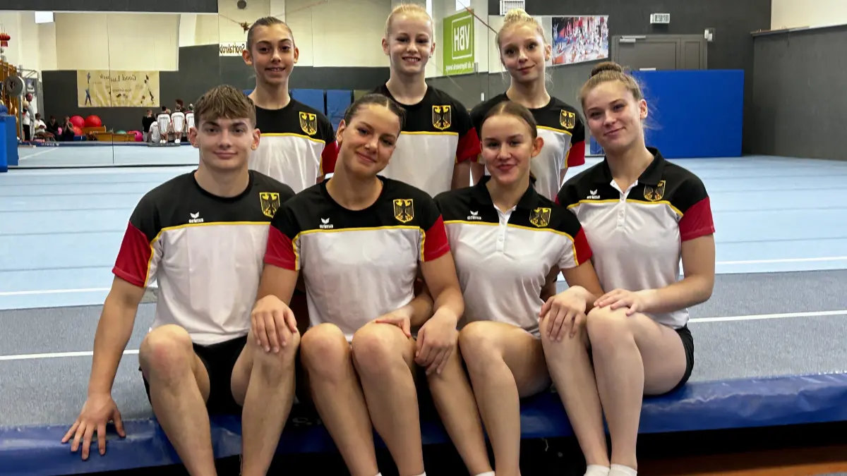 Zwei der Junioren gewannen bei der Weltmeisterschaft der Sportakrobatik in Italien die Goldmedaille.