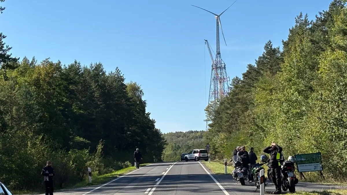 Das höchste Windrad der Welt entsteht in Schipkau in der Lausitz - ist aber noch nicht ganz fertig.
