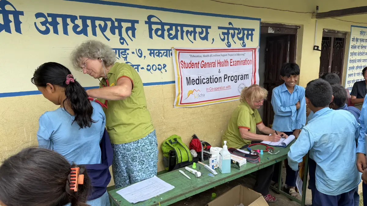 Um den Gubener Verein LiScha Himalaya zu unterstützen, sind drei Ärztinnen aus Cottbus nach Nepal geflogen.