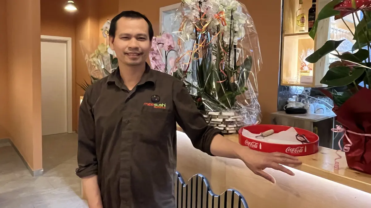 Duy Dien Nguyen bringt mit seinem Restaurant BBQ&Hot Pot vietnamesisches Flair in die Marktstraße in Cottbus.