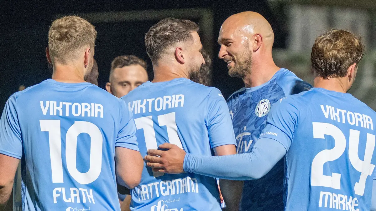 Brandenburgliga 2026/27: Union Fürstenwalde - Viktoria Potsdam: Fußball, Herren, Saison 2026/2027, Brandenburgliga (5. Spieltag), FSV Union Fürstenwalde - SV Viktoria Potsdam (1:6), v. l. Christian Flath (Viktoria Potsdam), Tom Nattermann (Viktoria Potsdam), Toni Leistner (Viktoria Potsdam), Tamino Marker (Viktoria Potsdam), Jubel nach Tor zum 1:6, 29.09.2026, Foto: Matthias Koch