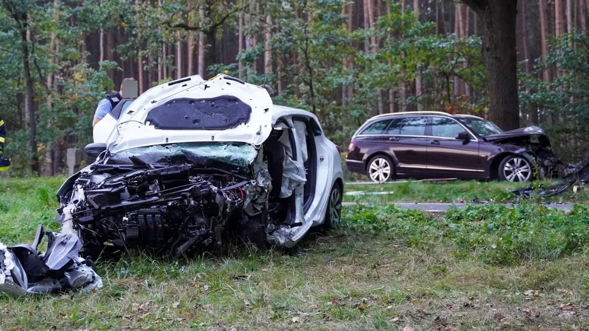 Bei einem tödlichen Unfall auf der S95 bei Oßling ist eine Person gestorben, drei weitere wurden verletzt.