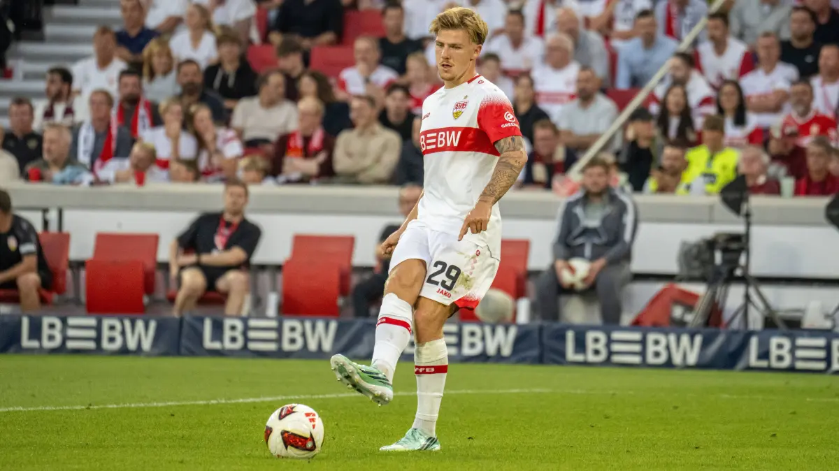 19.09.2026, xdaymx, Fussball 1.Bundesliga, VfB Stuttgart - Borussia Dortmund. Finn Jeltsch VfB Stuttgart. DFL/DFB REGULATIONS PROHIBIT ANY USE OF PHOTOGRAPHS as IMAGE SEQUENCES and/or QUASI-VIDEO Stuttgart *** September 19, 2026, xdaymx, Soccer, Bundesliga 1, VfB Stuttgart, Borussia Dortmund, Finn Jeltsch, VfB Stuttgart, DFL, DFB. REGULATIONS PROHIBIT ANY USE OF PHOTOGRAPHS AS IMAGE SEQUENCES AND/OR QUASI-VIDEO. Stuttgart