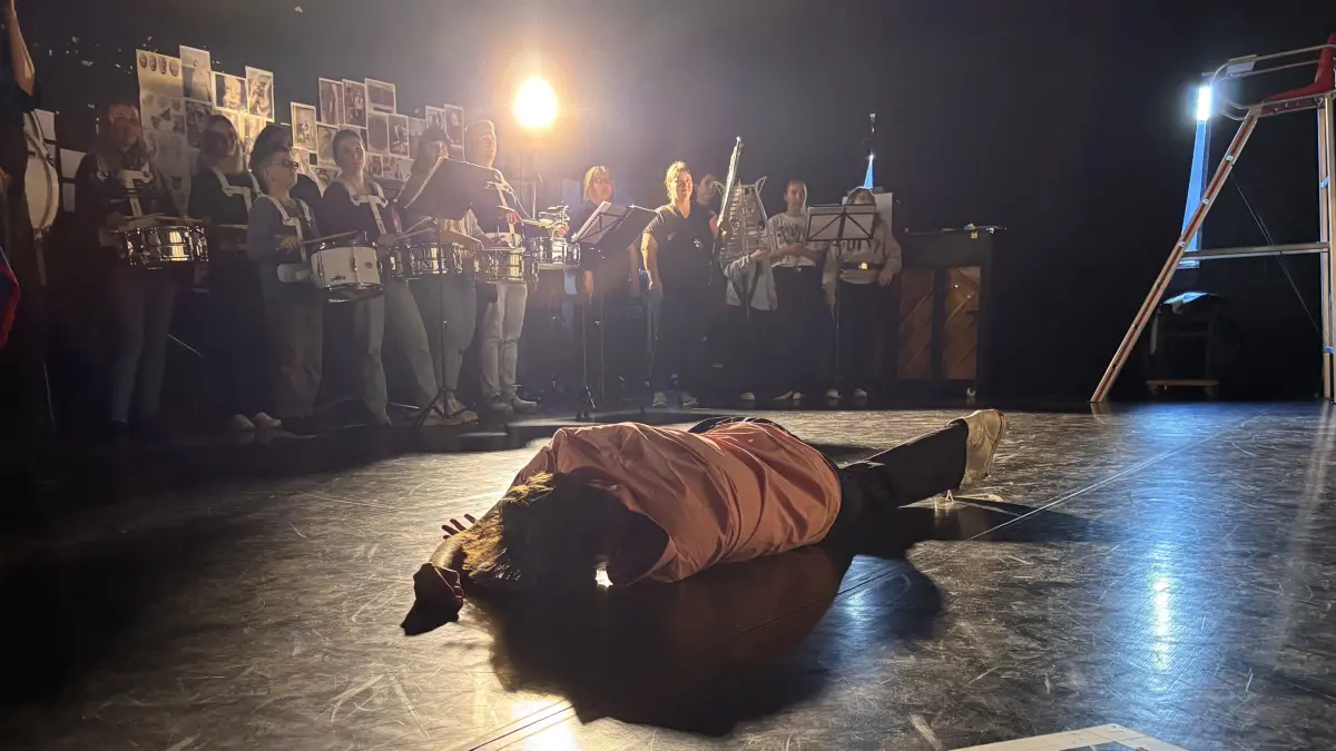 Spot an: Die Proben im Staatstheater laufen auf Hochtouren. Mit dabei sind auch die Musikspatzen.