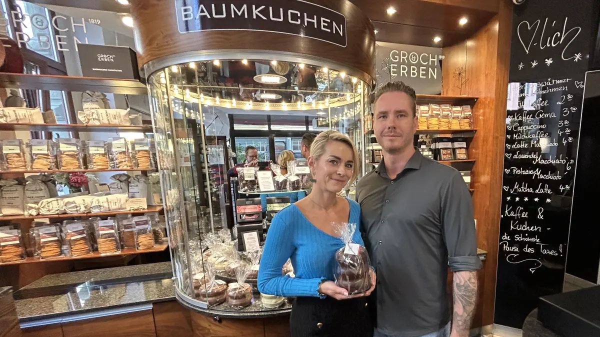 Anett und Martin Mucha vom Café Lauterbach in Cottbus sind seit einem halben Jahr die neuen Geschäftsführer der Baumkuchenmanufaktur Groch & Erben. Nun steht die wichtigste Saison des Jahres für das Unternehmen an. Die beiden sind aufgeregt.