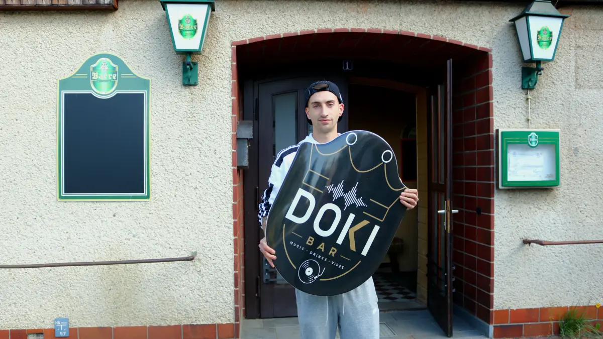 Mit der Eröffnung der Doki Bar will Benni Hofmann in Doberlug-Kirchhain einen neuen Treffpunkt schaffen. Was er dafür geplant hat, zeigt sein Konzept.