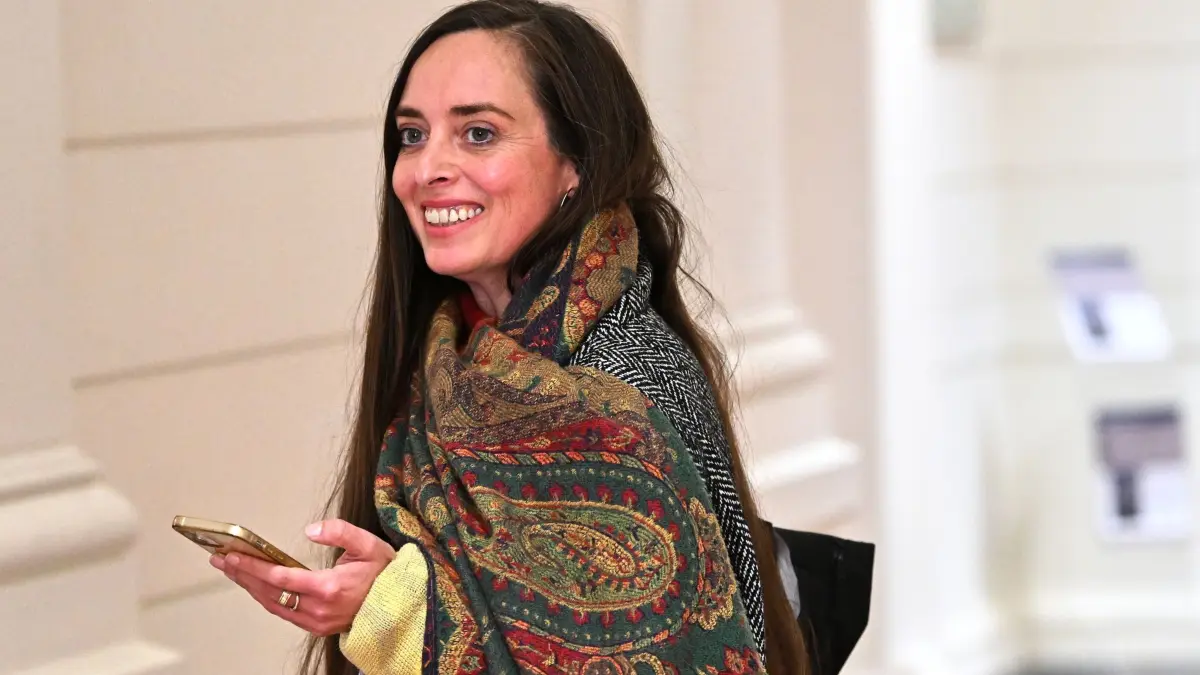 Fraktionssitzung der Berliner Linken: Vanessa Emde (Die Linke) kommt im Berliner Abgeordnetenhaus zur Fraktionssitzung ihrer Partei. (zu dpa: «Berliner Linken-Abgeordnete Emde: Stehe zu meinen Aussagen»)