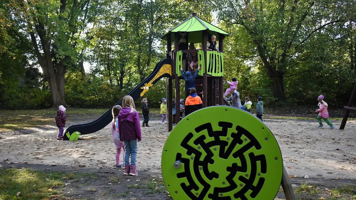 Neuer Spielplatz im Stadtpark Guben nahe der Deulowitzer Straße eröffnet