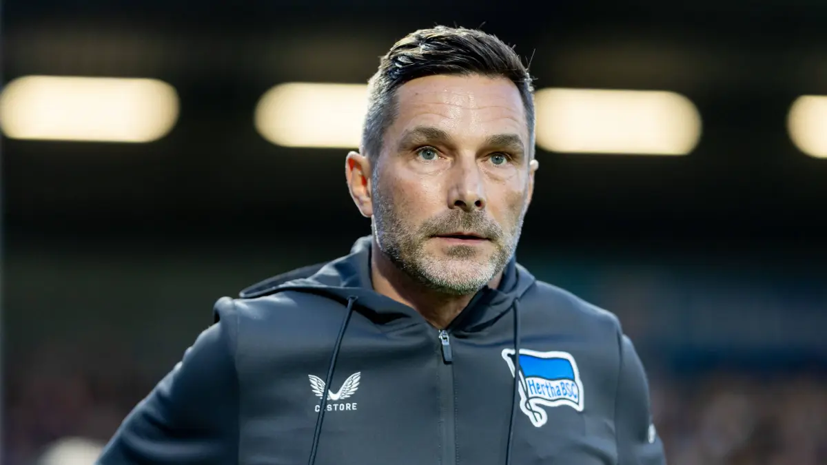 Holstein Kiel - Hertha BSC: Kiel, 16. Oktober 2026 - Fußball, 2. Bundesliga 2026/27, Holstein Kiel - Hertha BSC: Stefan Leitl Hertha BSC, Trainer DFL REGULATIONS PROHIBIT ANY USE OF PHOTOGRAPHS AS IMAGE SEQUENCES AND/OR QUASI-VIDEO. *** Kiel, October 16, 2026 Soccer 202627 2. Bundesliga Holstein Kiel vs. Hertha BSC Stefan Leitl, Hertha BSC Coach DFL regulations prohibit any use of photographs as image sequences and/or quasi-video