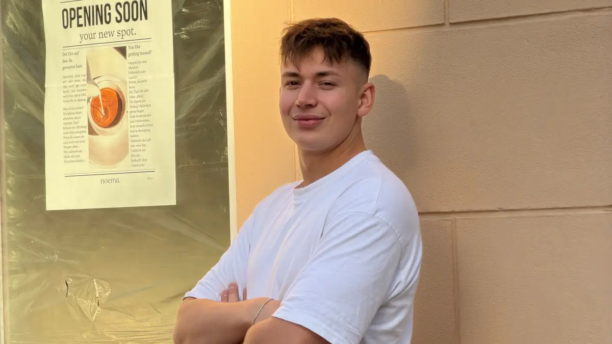 Karim Tanabene, Inhaber vom Café "noema" in Cottbus