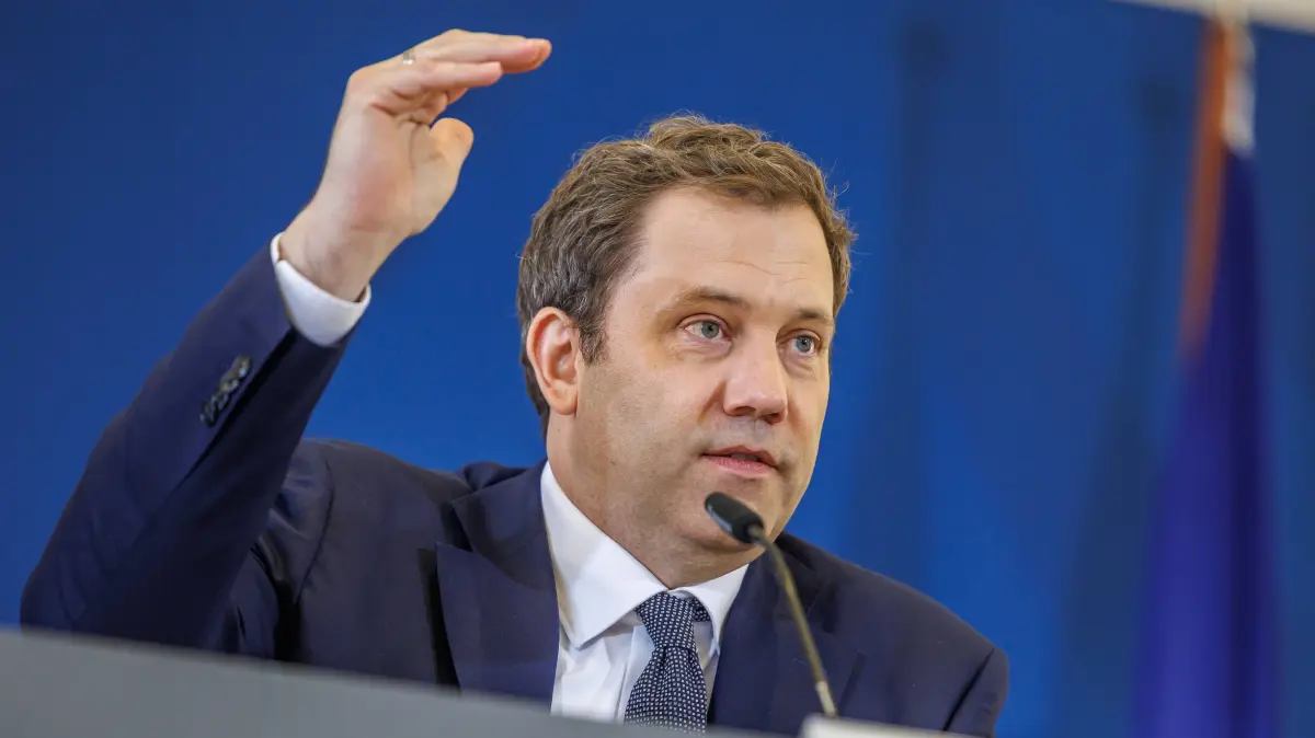 Darauf versteht er sich bestens: Bundesfinanzminister Lars Klingbeil (SPD) häuft Schulden auf, wie kein Finanzminister in der Geschichte der Bundesrepublik vor ihm.