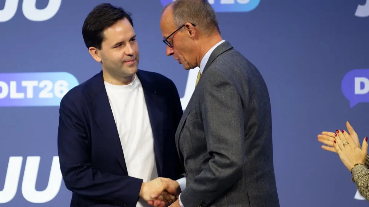 Bundeskanzler Friedrich Merz (CDU) hat der Jungen Union einen strammen Reformkurs vor allem bei der Rente versprochen und der SPD Grenzen für die weitere Zusammenarbeit aufgezeigt.