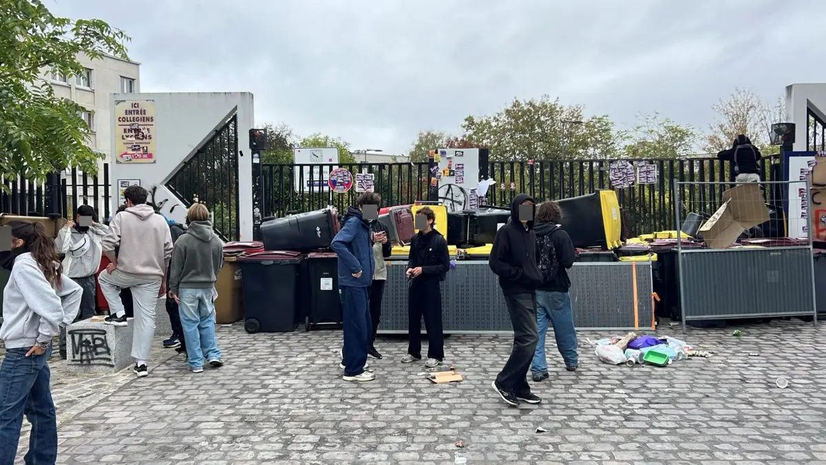lycee francais montreuil blocage