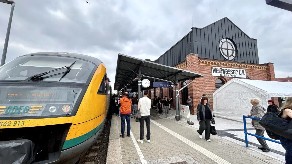 Nicht nur am Tag der Eröffnung vom sanierten Bahnhof in Weißwasser war das Reiseaufkommen in der Odeg zwischen Cottbus und Görlitz groß.
