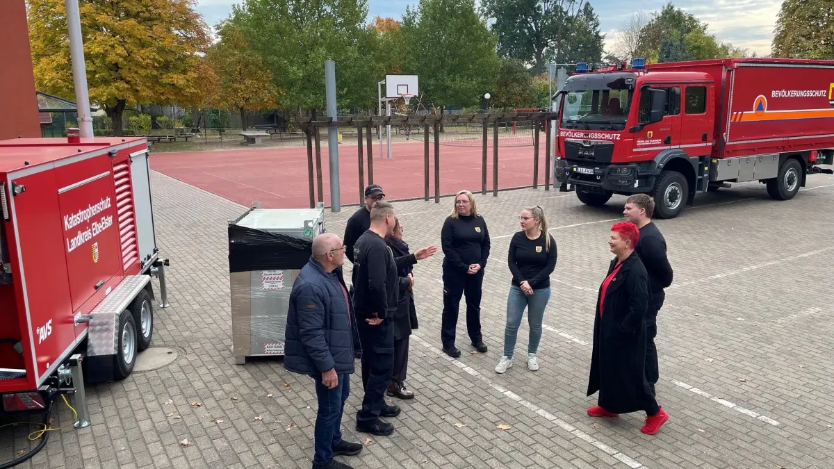 Wie lange dauert der Aufbau eines Leuchtturms in einer Schule? Sind die Gebäude dafür geeignet? In Bad Liebenwerda ist im Grundschulzentrum geprobt worden. Mit welchem Ergebnis?
