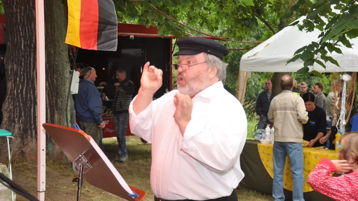 Jürgen Polla in Spremberg. Der humorvolle Apotheker hat gern und gut den Ton angegeben.