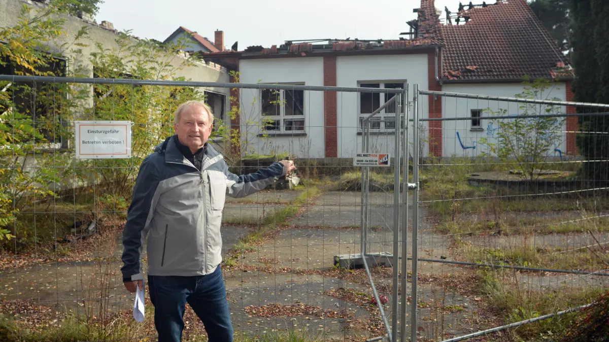 Matthias Lachmann ist Vorsitzender des Bauausschusses der Gemeinde Altdöbern und Sprecher der Arbeitsgruppe „Gemeindezentrum Schützenhaus Altdöbern“, die sich für den Wiederaufbau der zerstörten Kulturstätte einsetzt. Bei den jüngsten G.-Grass-Kulturtagen war er mehrfach zu Gast. In einem Beitrag wurde er irrtümlich mit seinem Bruder Michael verwechselt.