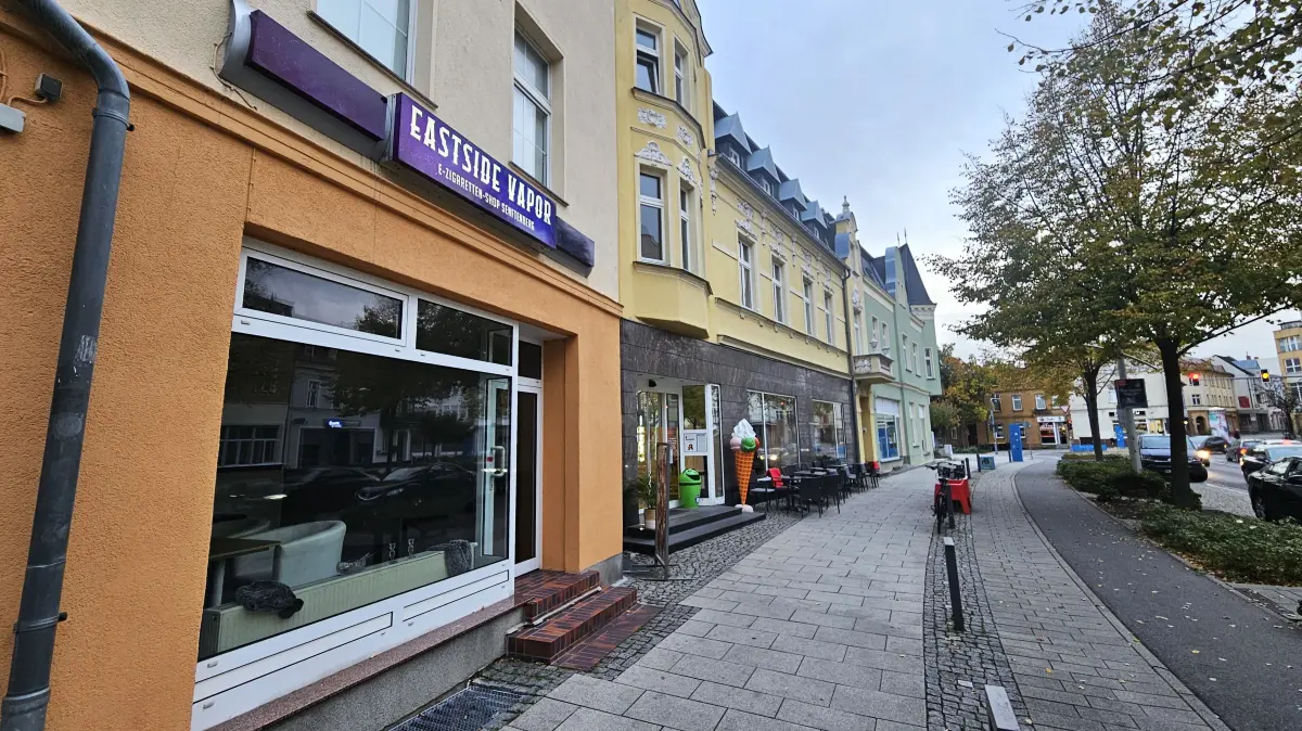 In der Bahnhofstraße 13 in Senftenberg wurde ein kurzfristig angemietetes Ladengeschäft nach einer gemeinsamen Kontrolle von Ordnungsamt und Zoll geschlossen.