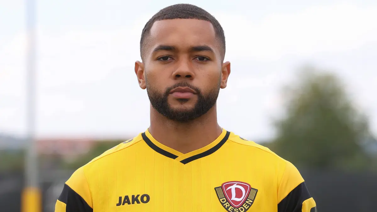 Brooklyn Ezeh sollte bei Dynamo Dresden II in der NOFV-Oberliga Süd Spielpraxis sammeln. Am Sonntag flog der SGD-Profi gegen Union Sandersdorf vom Platz.