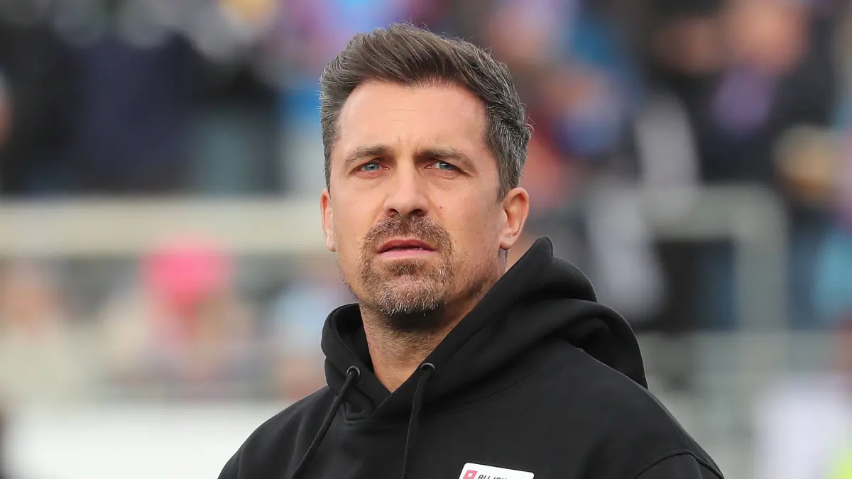 Trainer Thomas Stamm (Dynamo Dresden) Fussball, Herren, Saison 2026 2027, 2.BL, Holstein Stadion, Holstein Kiel gegen Dy: Trainer Thomas Stamm Dynamo Dresden Fussball, Herren, Saison 2026 2027, 2.BL, Holstein Stadion, Holstein Kiel gegen Dynamo Dresden DFL REGULATIONS PROHIBIT ANY USE OF PHOTOGRAPHS AS IMAGE SEQUENCES AND/OR QUASI-VIDEO. *** Coach Thomas Stamm, Dynamo Dresden Soccer, Men s Team, 20262027 Season, 2. Bundesliga, Holstein Stadium, Holstein Kiel vs. Dynamo Dresden. DFL regulations prohibit any use of photographs as image sequences and/or quasi-video.