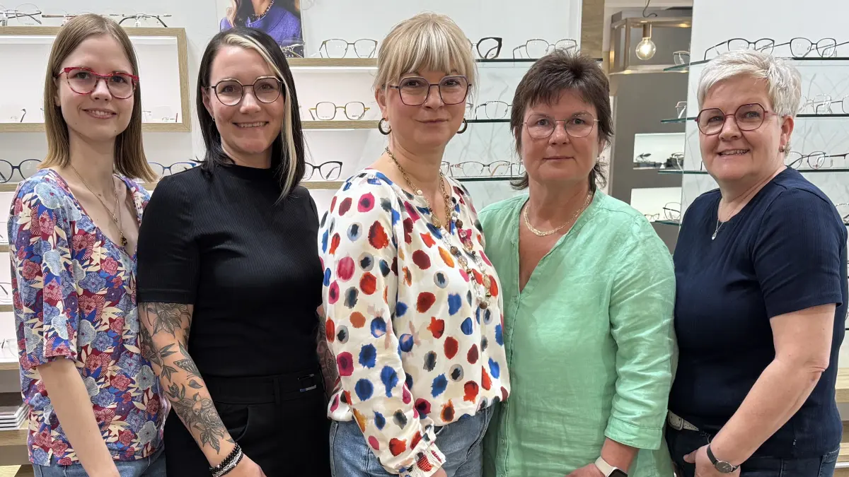 Das Team von Augenoptik Kossack: Denise Raschemann, Bianca Kluge, Sabine Kossack, Grit Netzker-Pohl und Silke Toberna (v.l.n.r.).