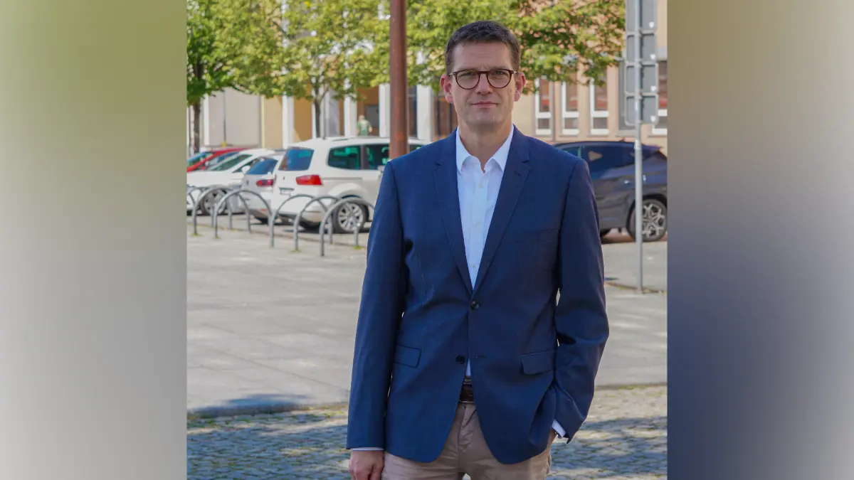 Michael Woik ist seit März 2026 Geschäftsführer der Stadt- und Überlandwerke Lübben (SÜW). Im Interview spricht er über das Hafenfest und die anstehende Preiserhöhung.