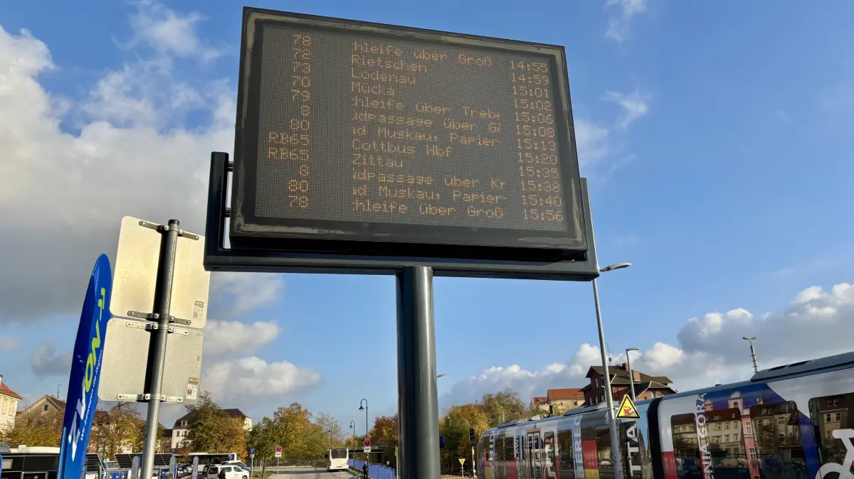 Am Bahnhof Weißwasser ist die neue Fahrgastinformation in Betrieb gegangen.